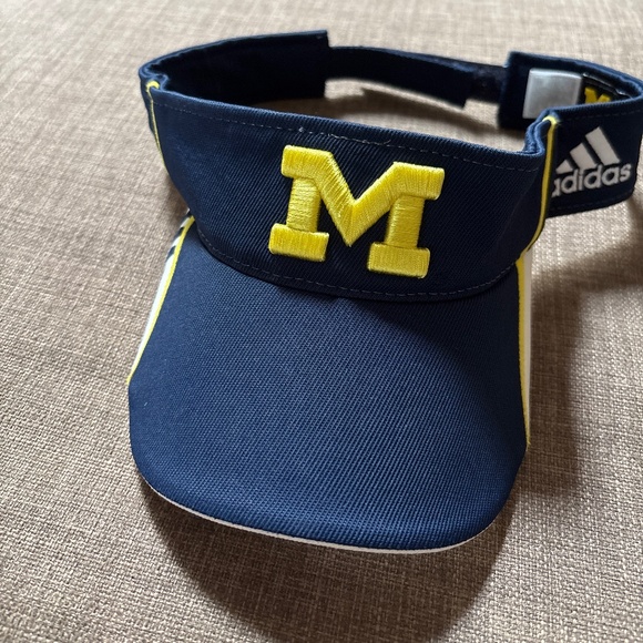 University of Michigan sun visor - Picture 1 of 7